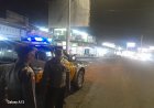 POLSEK SUKARATU POLRES TASIK KOTA POLDA JABAR, MELAKSANAKAN GIAT  PATROLI MALAM SEBAGAI WUJUD MELAYANI WARGA MASYARAKAT YANG MEMULAI AKTIVITAS DI MALAM HARI.